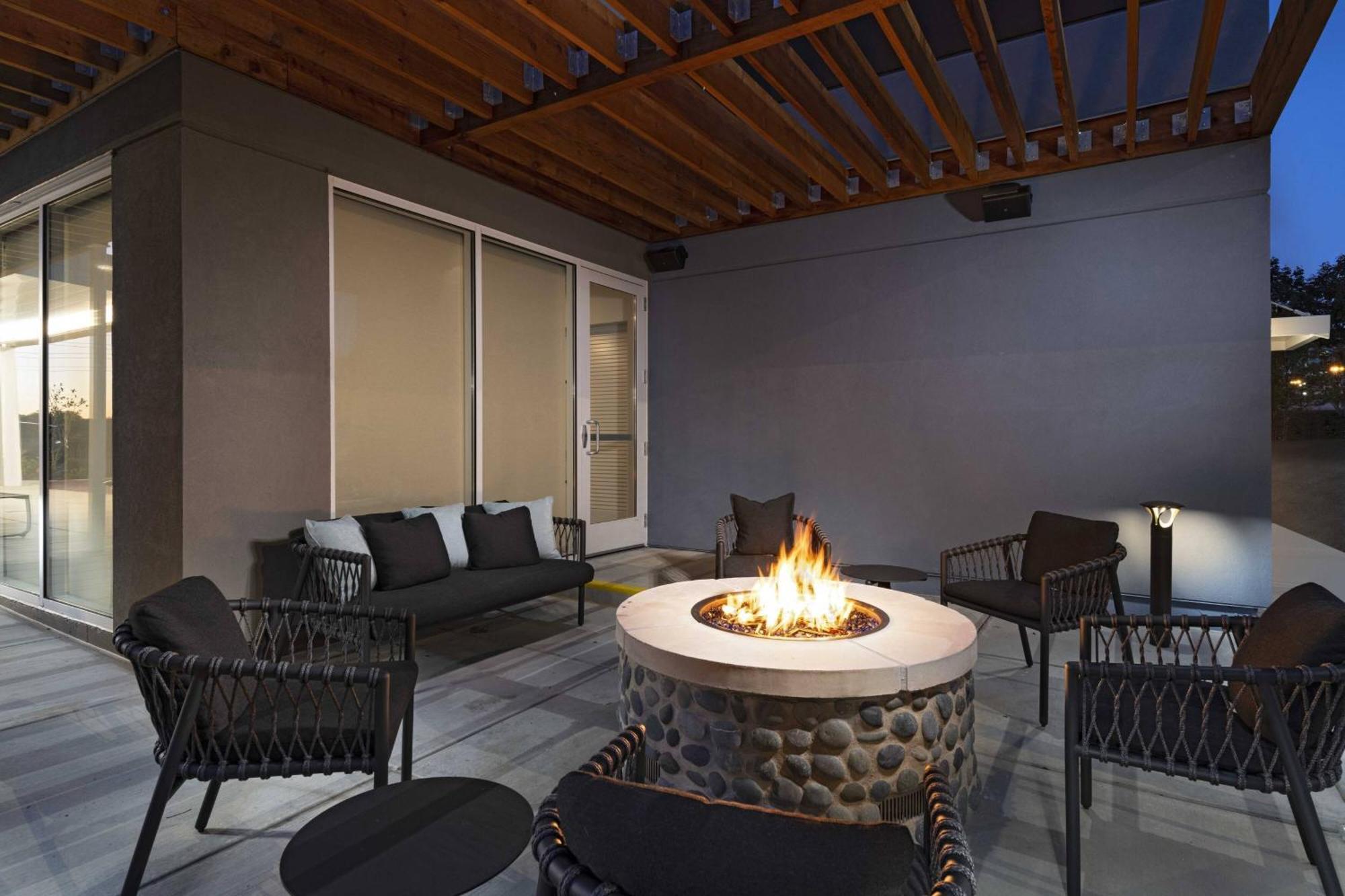 Towneplace Suites By Marriott Brentwood Exteriör bild