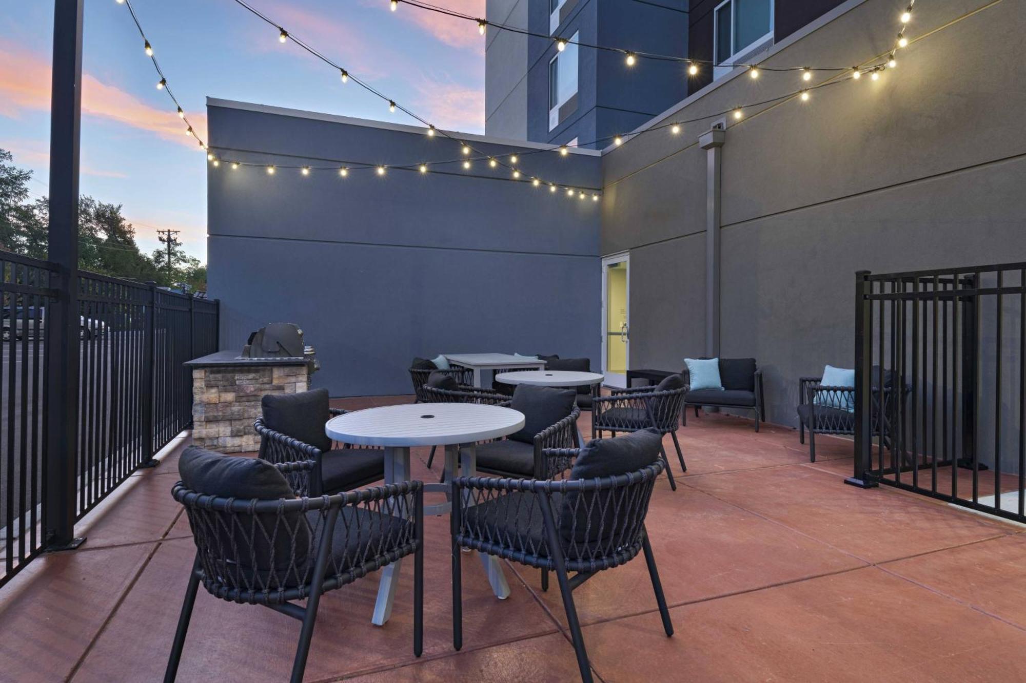 Towneplace Suites By Marriott Brentwood Exteriör bild